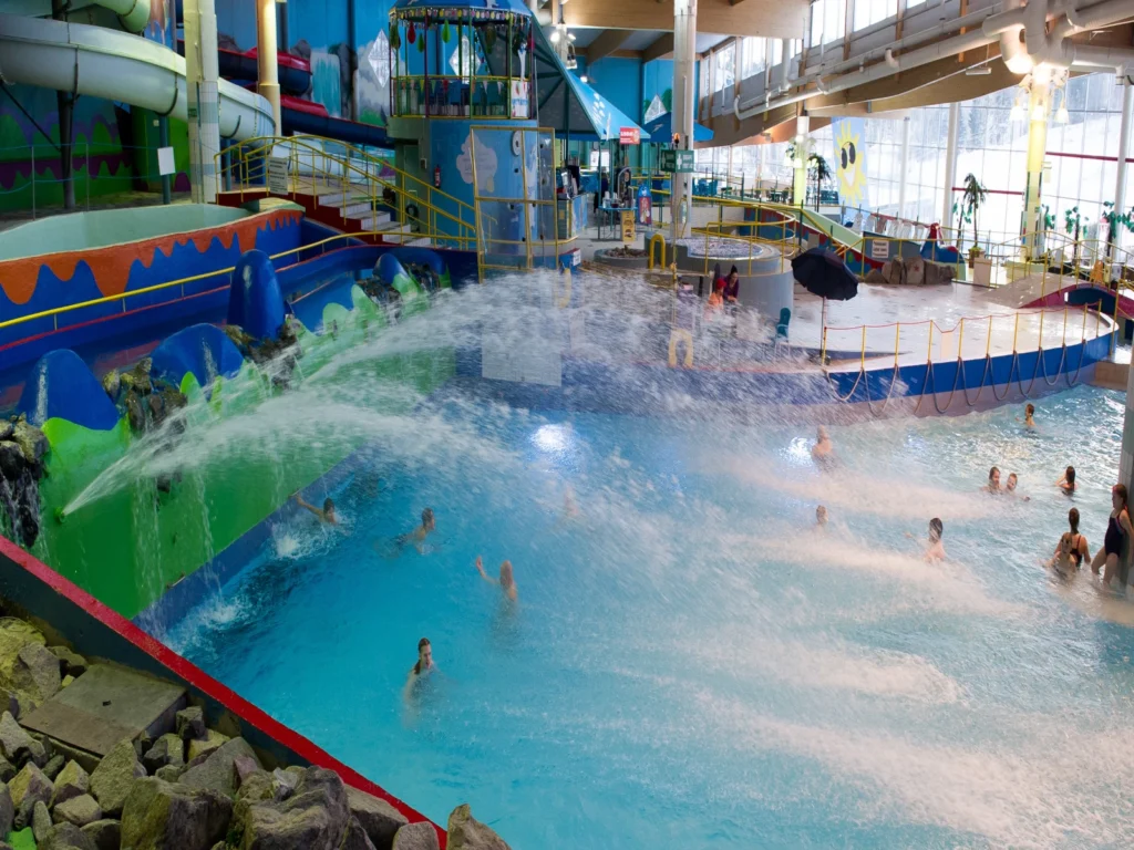 Wave pool