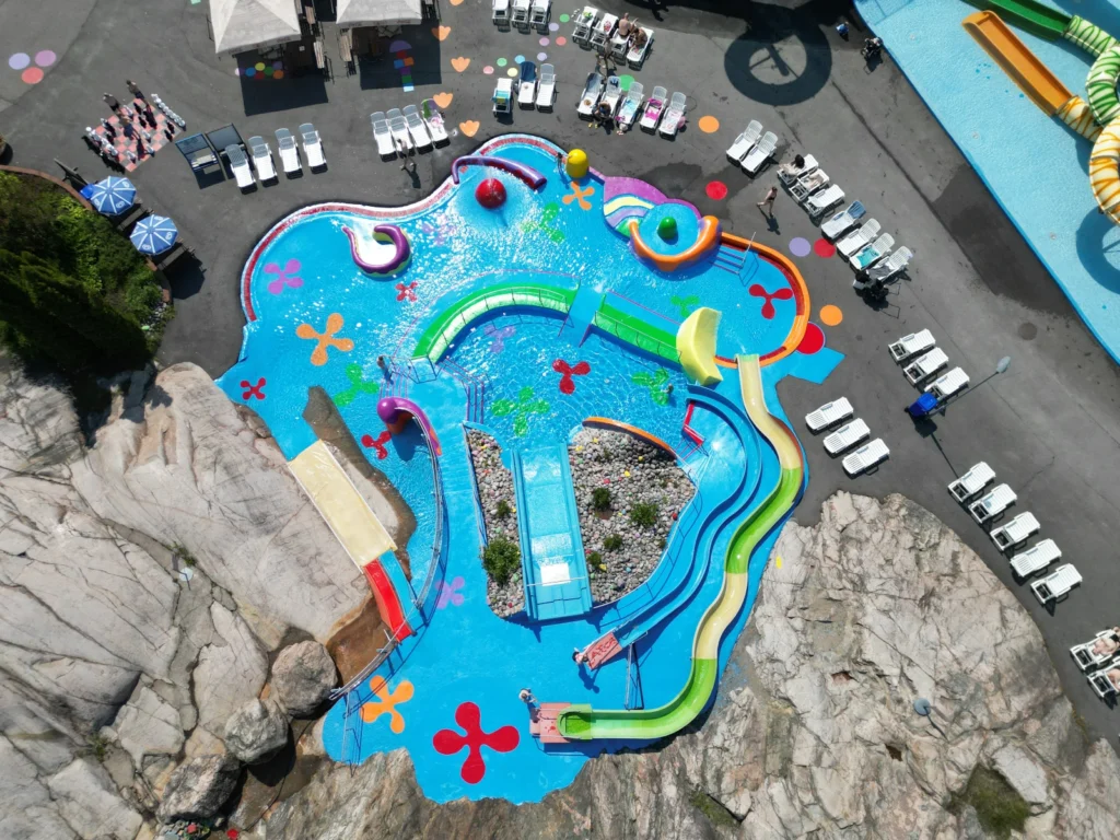 Outdoor kids’ land