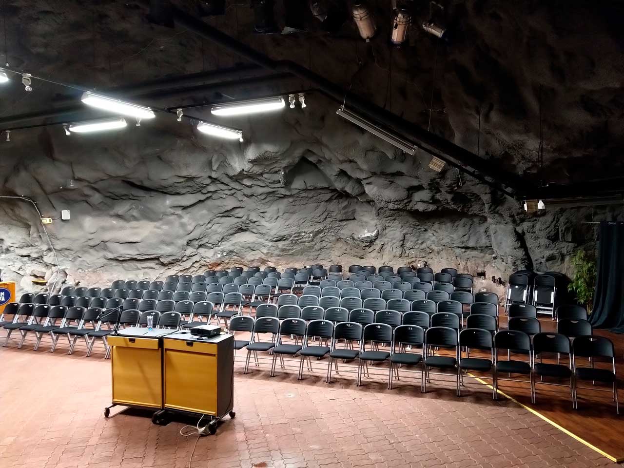 https://serena.fi/wp-content/uploads/2025/01/kokous_luolamies2.jpg